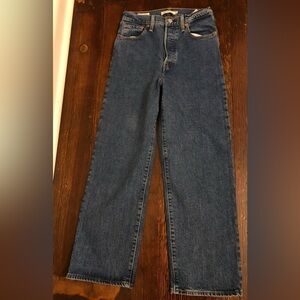Rib cage straight Levi size 28 - women